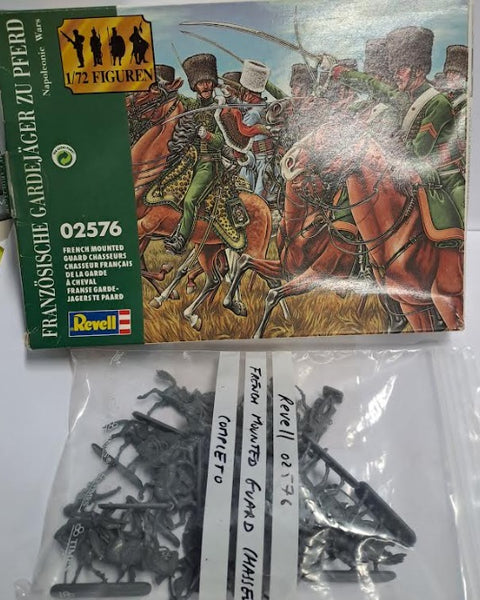 Revell 02576 French Mounted Guard Chasseurs 1 72 used